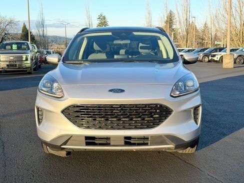 Certified 2020 Ford Escape SE image 10