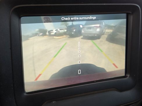 Used 2019 Jeep Renegade Latitude FWD image 16