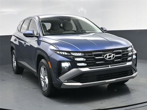 New 2026 Hyundai Tucson SE image 21