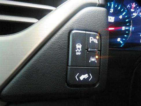 Used 2019 GMC Yukon XL Denali AWD/4WD image 39