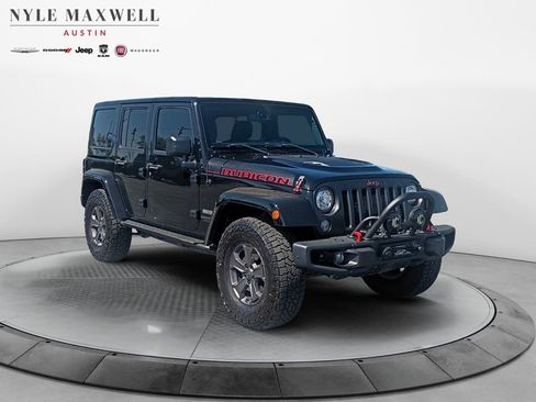 Used 2017 Jeep Wrangler Unlimited Rubicon image 2