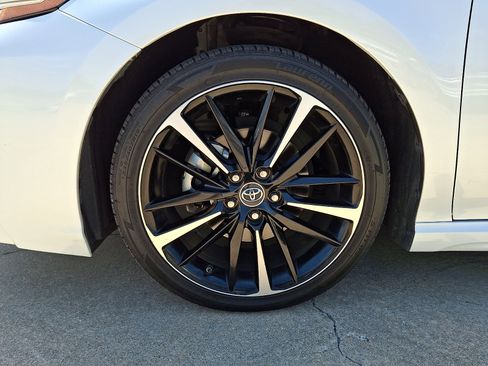 Used 2019 Toyota Camry XSE FWD image 28