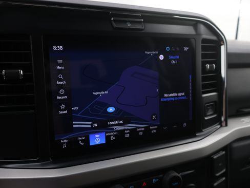 Used 2025 Ford F250 XLT w/ Black Appearance Package AWD/4WD image 13