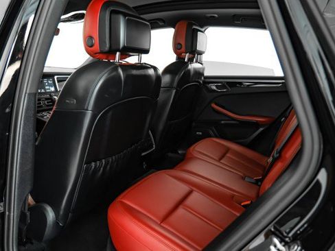 Used 2021 Porsche Macan image 29