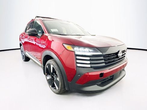 New 2026 Nissan Kicks SR w/ Cold Weather Package image 3