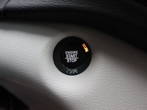 Used 2022 Jeep Cherokee Latitude Lux image 17