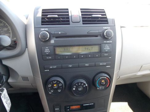 Used 2010 Toyota Corolla image 14