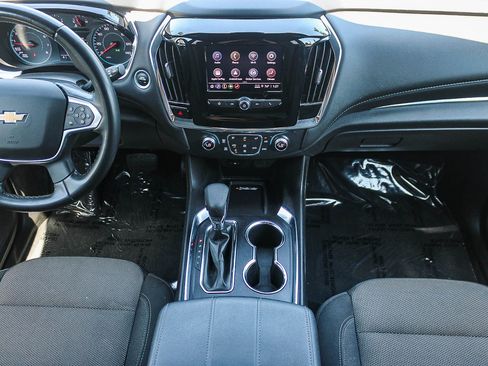 Used 2023 Chevrolet Traverse LT FWD image 13