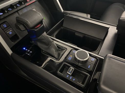 Used 2024 Toyota Tundra Platinum w/ TRD Off-Road Package image 22