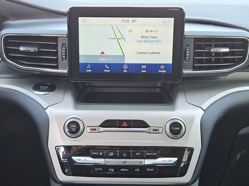 Used 2022 Ford Explorer XLT w/ Equipment Group 202A image 17