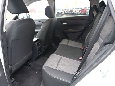 Used 2025 Nissan Rogue SV image 16