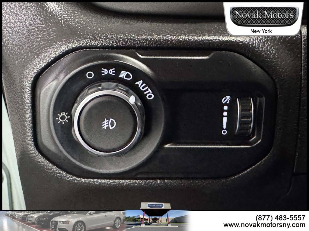 Used 2023 Jeep Wrangler Sport AWD/4WD image 19