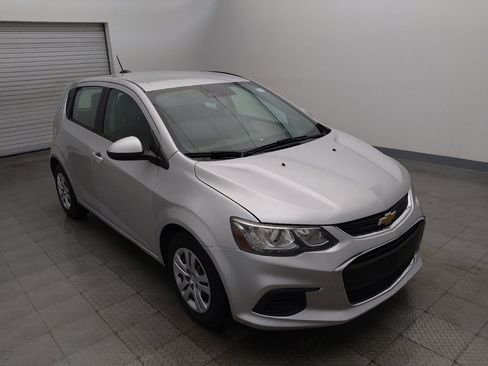 Used 2020 Chevrolet Sonic LT FWD image 13