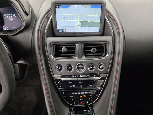 Used 2021 Aston Martin DB11 Coupe image 13