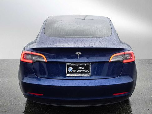 Used 2020 Tesla Model 3 Standard Range image 4