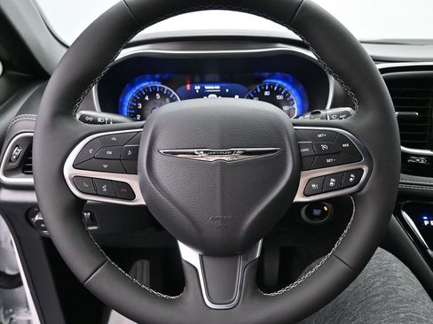 New 2026 Chrysler Pacifica Select image 15