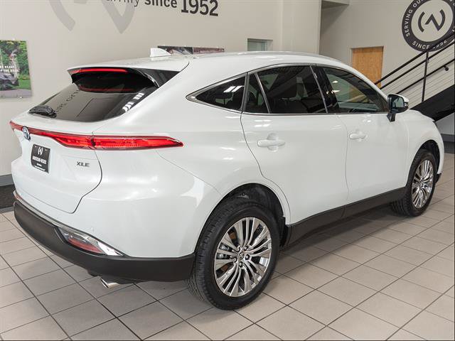 Used 2024 Toyota Venza XLE AWD/4WD image 23