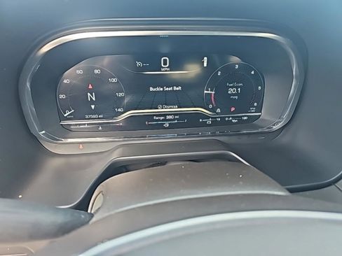 Used 2024 GMC Yukon SLT w/ SLT Luxury Package image 25