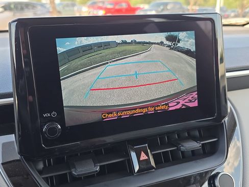 Used 2026 Toyota Corolla Cross LE FWD image 20