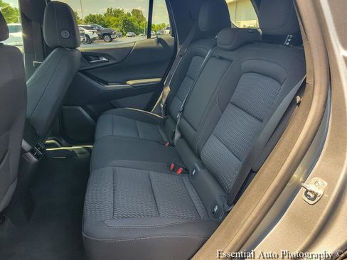 Certified 2025 Chevrolet Equinox LT FWD image 11