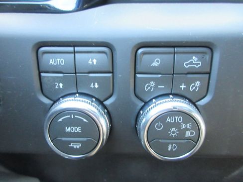 New 2026 GMC Sierra 3500 AT4 AWD/4WD image 16