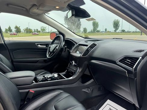 Used 2020 Ford Edge Titanium AWD/4WD image 27