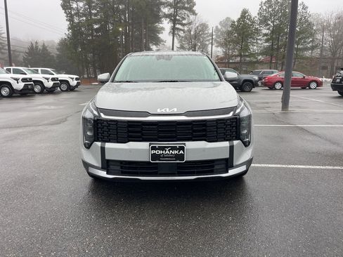 Used 2026 Kia Sportage EX image 3