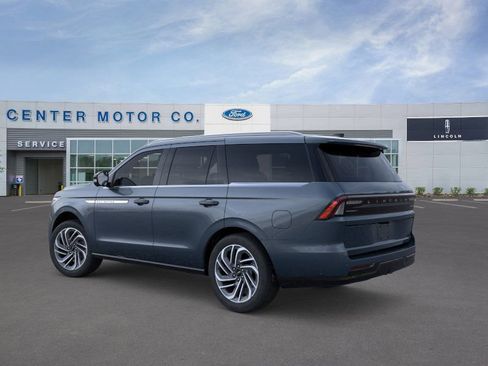 New 2025 Lincoln Navigator Reserve image 4