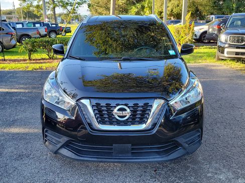 Used 2020 Nissan Kicks SV FWD image 2