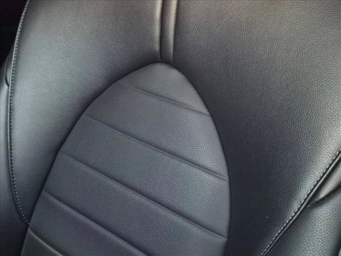 Used 2023 Toyota Highlander XLE FWD image 10