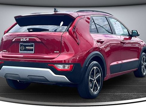 Used 2023 Kia Niro EX FWD image 6