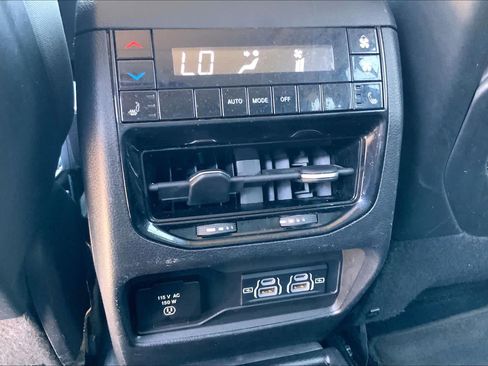 Used 2021 Jeep Grand Cherokee L Limited AWD/4WD image 29