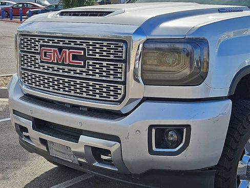 Used 2018 GMC Sierra 3500 Denali w/ Duramax Plus Package AWD/4WD image 2