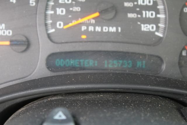 Used 2006 Chevrolet Silverado 2500 W/T w/ Heavy-Duty Power Package AWD/4WD image 29
