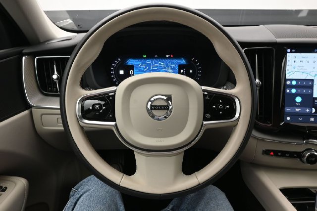 Used 2024 Volvo XC60 B5 Plus w/ Protection Package Premier AWD/4WD image 23