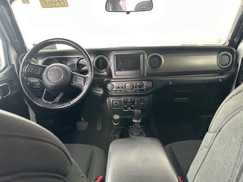 Used 2023 Jeep Wrangler Unlimited w/ Cold Weather Group AWD/4WD image 16