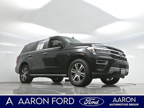 Used 2022 Ford Expedition Limited image 3