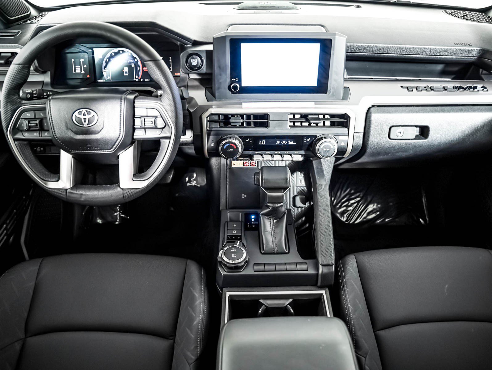 Used 2024 Toyota Tacoma SR5 AWD/4WD image 9