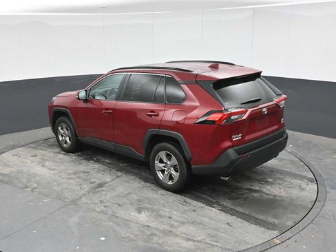 Used 2022 Toyota RAV4 XLE w/ Convenience Package AWD/4WD image 11