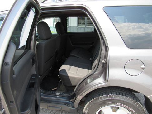 Used 2012 Ford Escape XLT AWD/4WD image 38