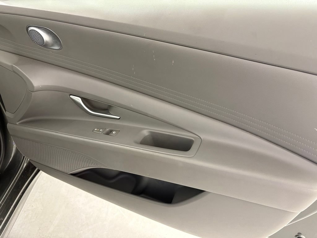 Used 2024 Hyundai Elantra SEL FWD image 41
