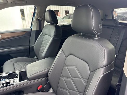 Used 2026 Volkswagen Atlas SE FWD image 10