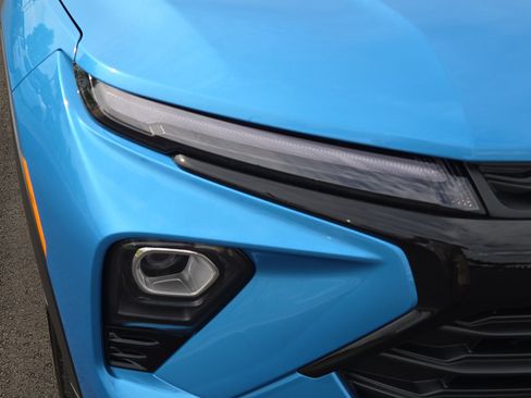 New 2026 Chevrolet TrailBlazer LT w/ Midnight Edition FWD image 15