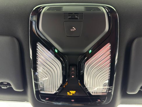 Used 2024 BMW 230i Coupe w/ M Sport Package image 34