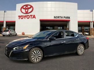 Used 2025 Nissan Altima 2.5 SV video 1