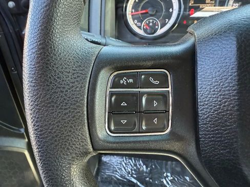 Used 2018 RAM 1500 Classic SLT image 21