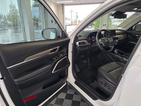 Used 2022 Kia Telluride EX w/ EX Premium Package image 19
