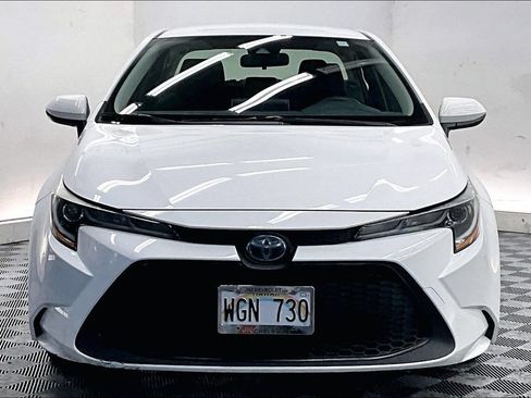 Used 2021 Toyota Corolla LE FWD image 2