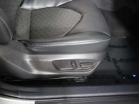 Used 2020 Toyota Camry XSE FWD image 32