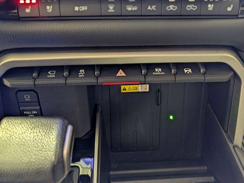 Used 2023 Toyota Tundra Limited image 30